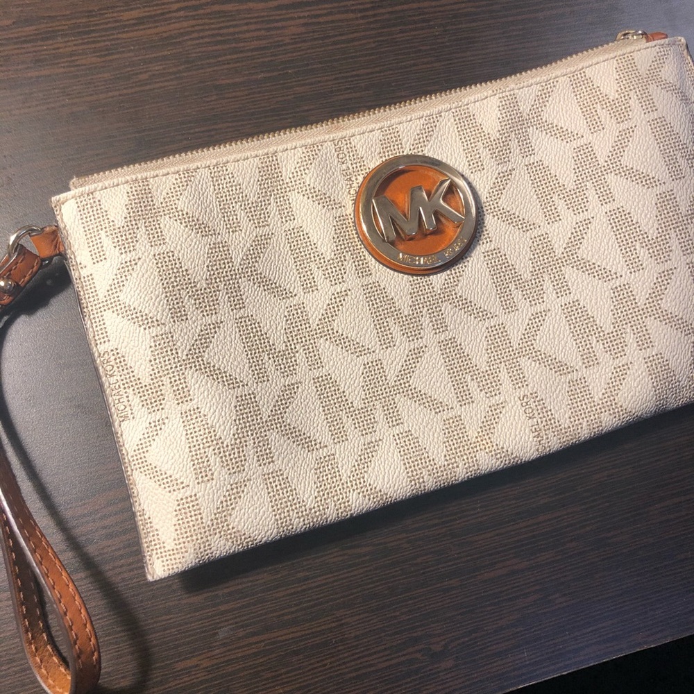Michael Kors Wristlet